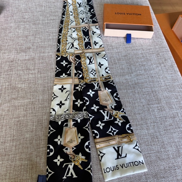 Louis Vuitton Confidential Monogram Bandeau - Picture 2 of 3